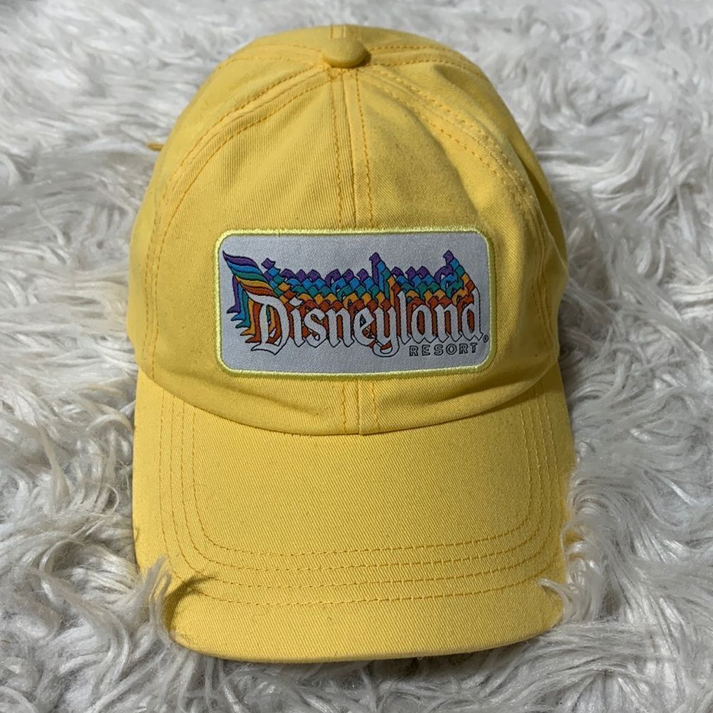 DISNEYLAND Resort appliqued hat cap yellow adjustable back size 57-61cm